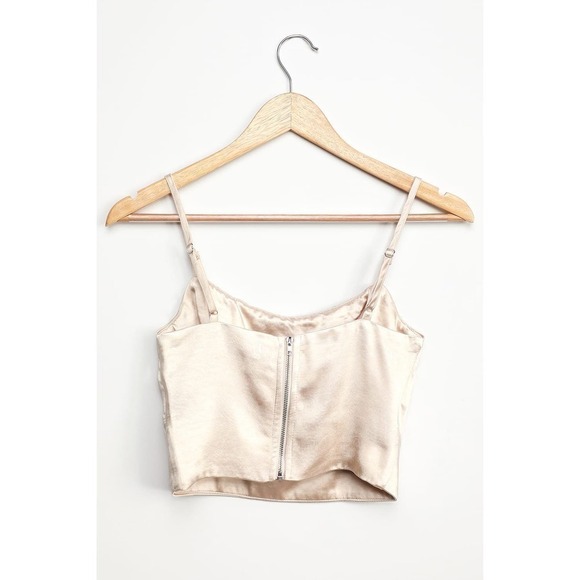 Lulus Luxe'd Out Champagne Satin Cropped Tank Top NWT SOLD OUT - Picture 6 of 7